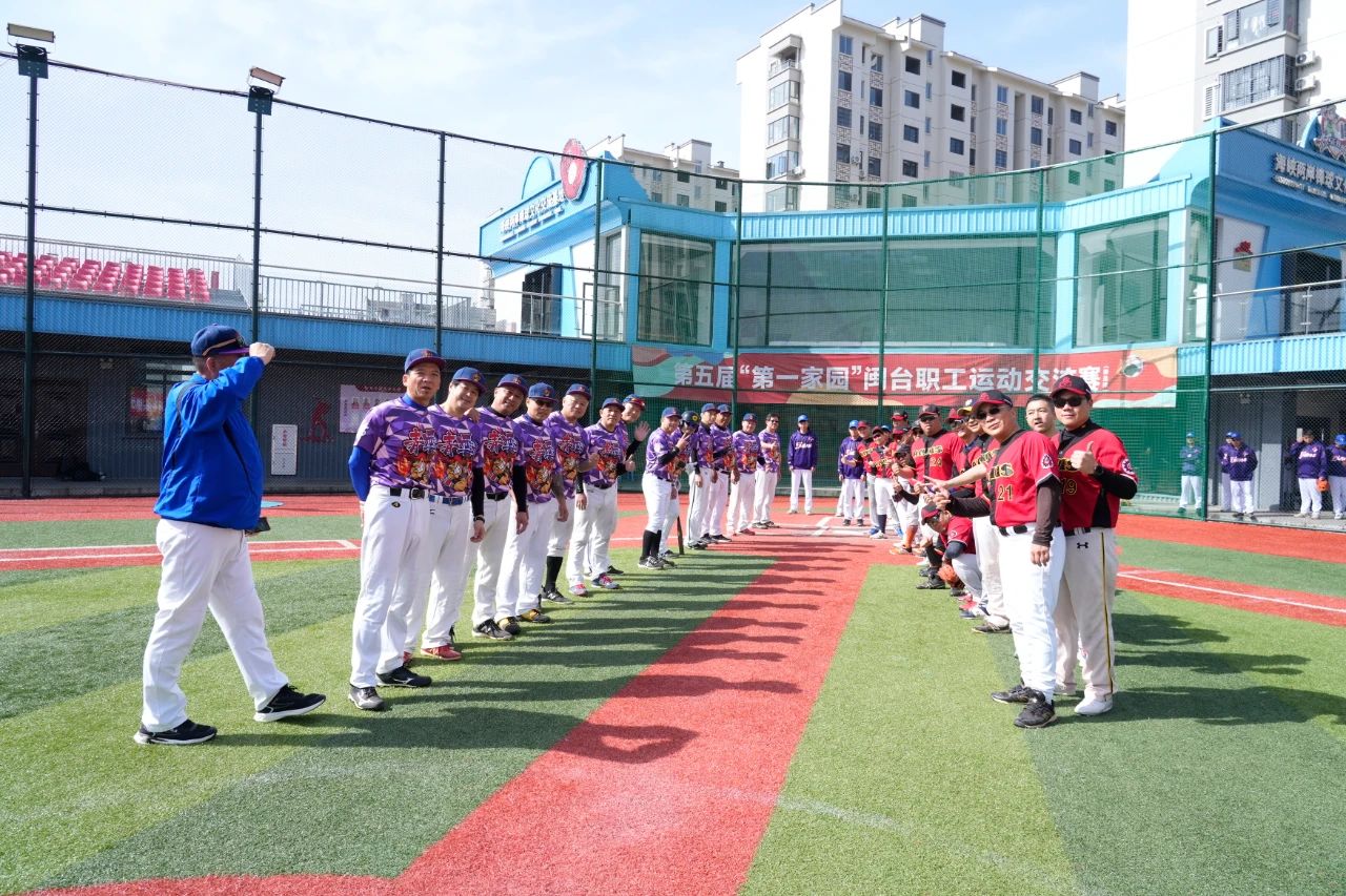 2025年铜梁龙主场场均观众超1.5万人，间接拉动消费约11亿元